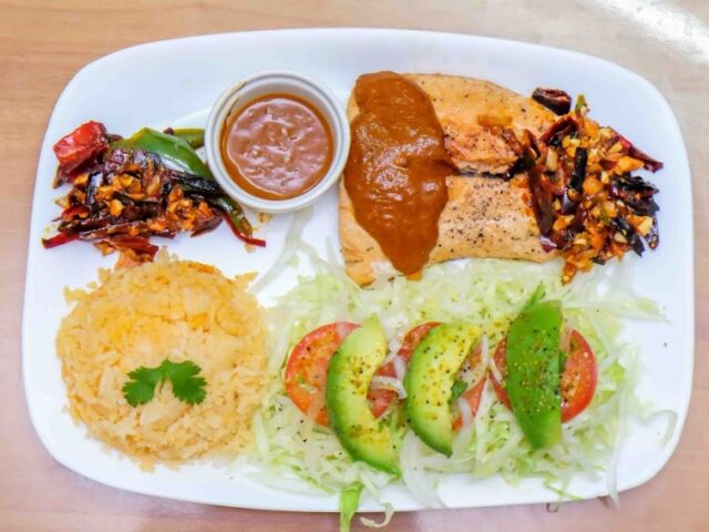 El Apá Mariscos y Costillas